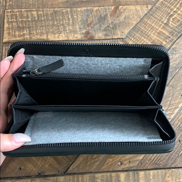 Gucci Wallet - Picture 2 of 3